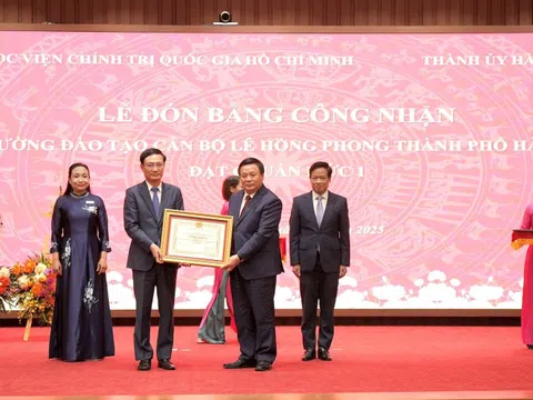 Trường Đào tạo cán bộ Lê Hồng Phong, Hà Nội đạt chuẩn Mức 1