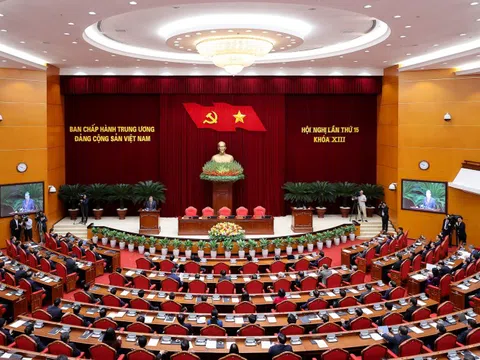 Bế mạc Hội nghị Trung ương 15