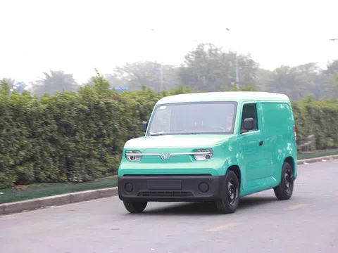 Mẫu xe điện giao hàng EC Van lần đầu lộ diện, tài xế khẳng định: Luồn ngõ tốt, chi phí tối ưu