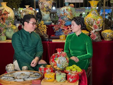 Gốm Bát Tràng trong không gian số: Khi câu chuyện tinh hoa làng nghề được lan tỏa