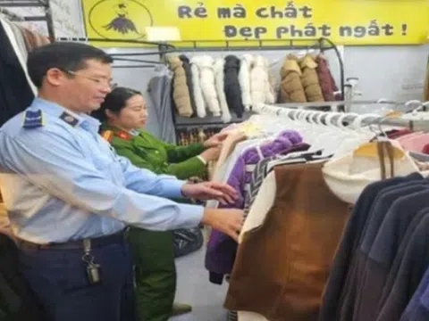 Kiểm tra 5 cơ sở kinh doanh nghi giả mạo nhãn hiệu bán qua mạng xã hội