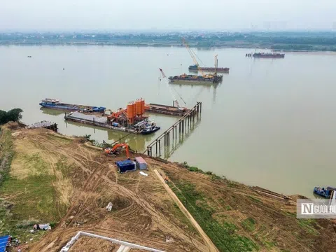 Hà Nội: Cận cảnh thi công cầu Ngọc Hồi vượt sông Hồng trị giá hơn 11.000 tỷ đồng