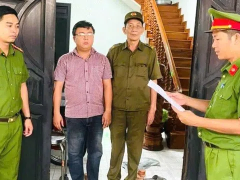 Bắt đối tượng chiếm đoạt hơn 7,3 tỷ đồng tiền bán xăng dầu để cá độ bóng đá