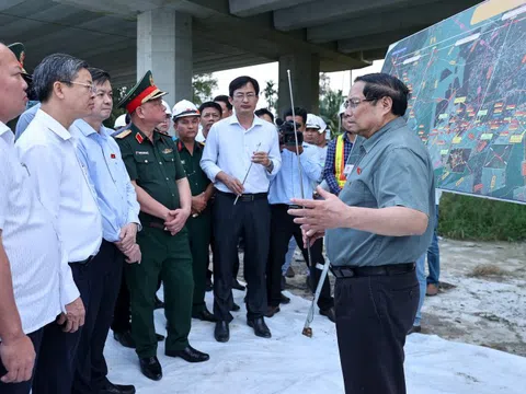 Thủ tướng: Thông xe toàn tuyến cao tốc Châu Đốc-Cần Thơ-Sóc Trăng vào 30/6/2026