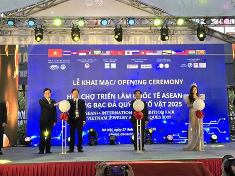 Khai mạc Hội chợ Triển lãm Quốc tế ASEAN++ Vàng bạc - Đá quý và Cổ vật Việt Nam 2025