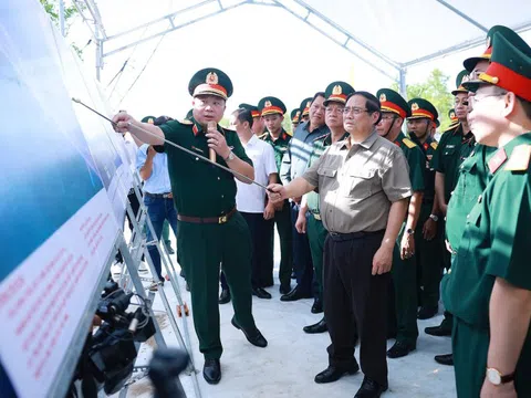 Thủ tướng kiểm tra, đôn đốc một số dự án hạ tầng chiến lược tại Cà Mau