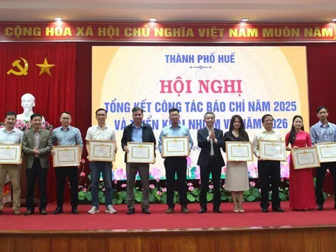 Báo chí là cầu nối “ý Đảng, lòng dân”