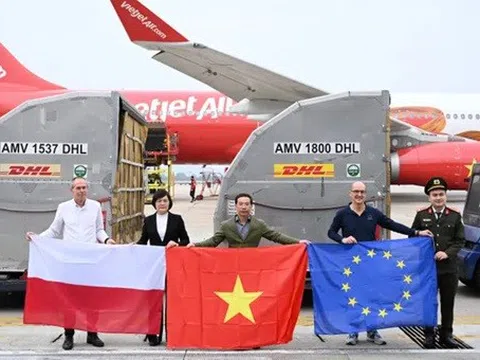 Ba Lan viện trợ cho Việt Nam 7 tấn hàng hỗ trợ khắc phục hậu quả thiên tai