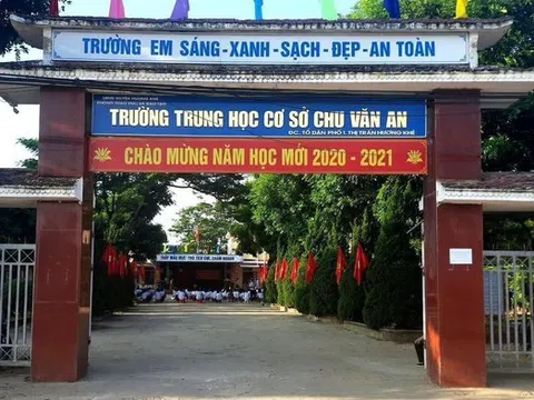 Hà Tĩnh tạm đình chỉ công tác đối với thầy giáo bị tố sàm sỡ nữ sinh lớp 8