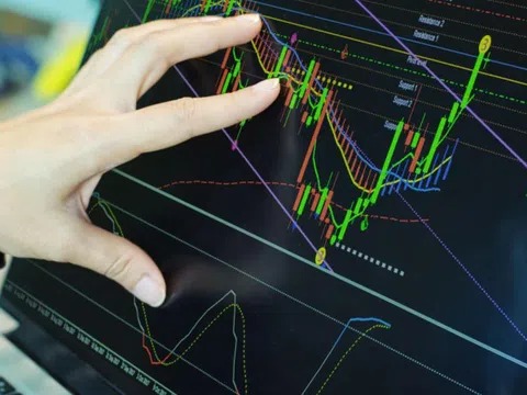 Chứng khoán 2026: Kịch bản EPS tăng trưởng 14% và cú đảo chiều 3 tỷ USD của dòng vốn ngoại