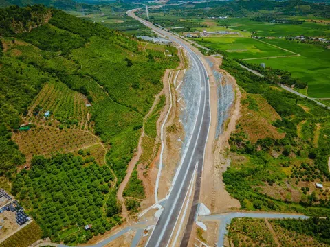 Những con đường cho “kỳ tích” của đất nước