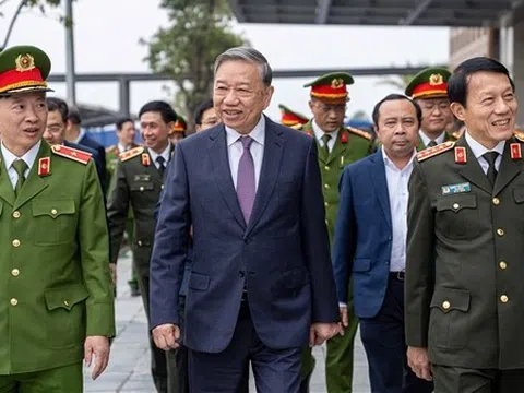 Tổng Bí thư Tô Lâm thăm, làm việc tại Trung tâm Dữ liệu Quốc gia, Bộ Công an