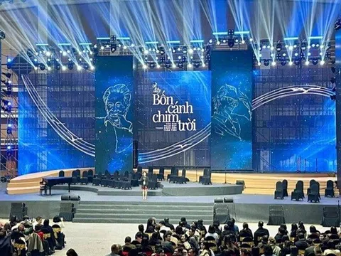 Vụ bán vé thu tiền của khán giả rồi "bùng" show: Nữ Giám đốc Ngọc Việt khai gì tại cơ quan điều tra?