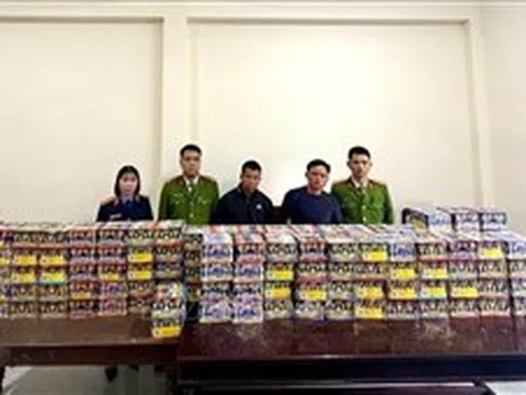Triệt phá đường dây mua bán trái phép hàng cấm