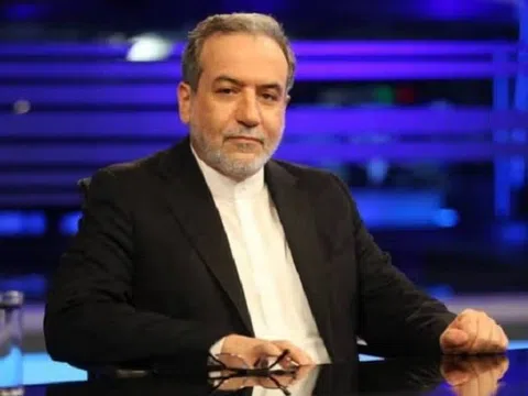 Iran phản ứng gắt khi ông Trump đe dọa can thiệp