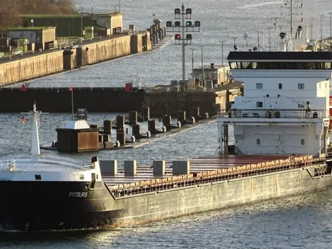 Con tàu dài 132 mét bị bắt giữ ở Phần Lan, lý do là gì?