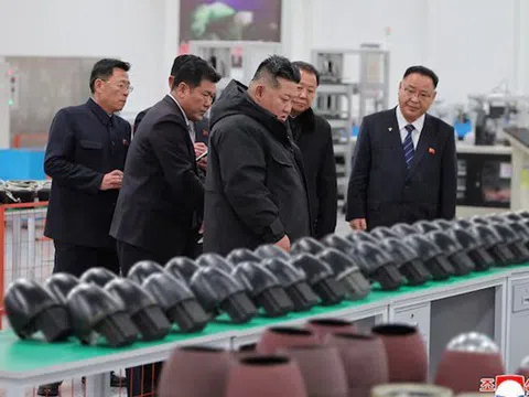 Triều Tiên phóng ít nhất 2 tên lửa đạn đạo