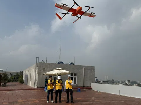 Lần đầu tiên ứng dụng UAV vận chuyển thuốc cấp cứu giữa các bệnh viện và trạm y tế