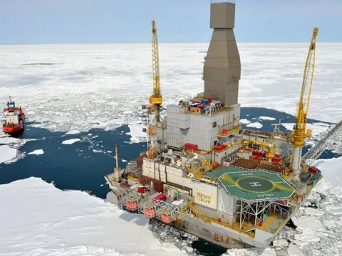 Ông Putin cho gã khổng lồ năng lượng Mỹ thêm thời gian để cắt lỗ