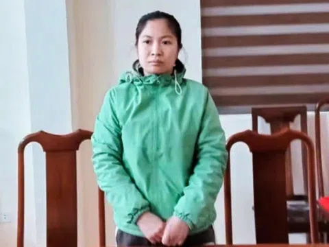 Khởi tố người phụ nữ vận chuyển trái phép vàng qua biên giới