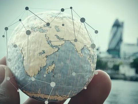 Ông chủ quỹ quản lý tài sản lớn nhất thế giới: "Mâu thuẫn Nga - Ukraine đặt dấu chấm hết cho toàn cầu hóa!"