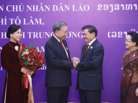 Tổng Bí thư Tô Lâm chúc mừng ông Thongloun Sisoulith tái đắc cử Tổng Bí thư Đảng NDCM Lào