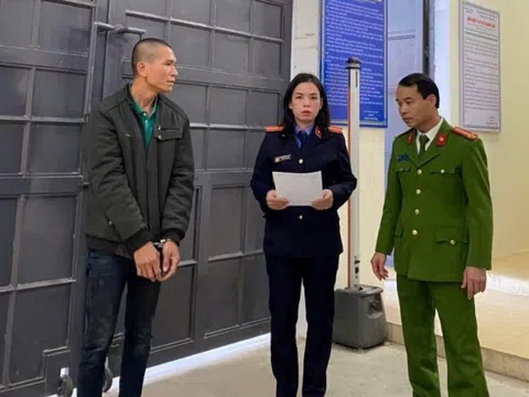 Mâu thuẫn, người đàn ông dùng ghế đánh bạn nhậu tử vong