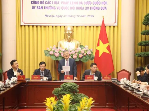 Công bố Lệnh của Chủ tịch nước về 14 luật và 1 pháp lệnh