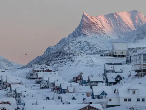Phản ứng mới nhất của châu Âu giữa lúc ông Trump đe dọa kiểm soát Greenland