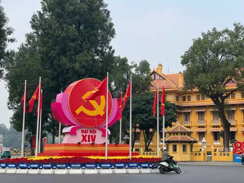 Hà Nội rợp cờ hoa đón chào Đại hội Đảng lần thứ XIV