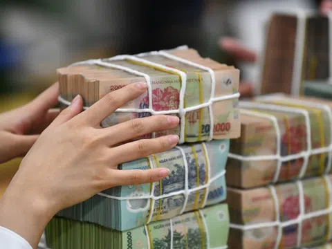 Ngân hàng tăng lãi suất tiết kiệm vượt 7%/năm