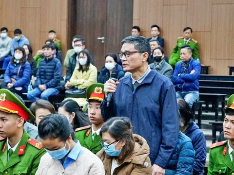 Nhận hối lộ 43 tỷ đồng, cựu Cục trưởng Cục An toàn thực phẩm bị đề nghị 20 năm tù