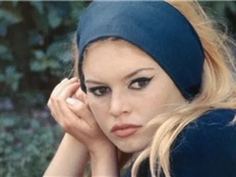 Biểu tượng sắc đẹp của điện ảnh Pháp Brigitte Bardot qua đời