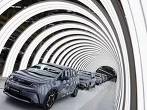 Tesla để tuột ngôi vương xe điện vào tay BYD