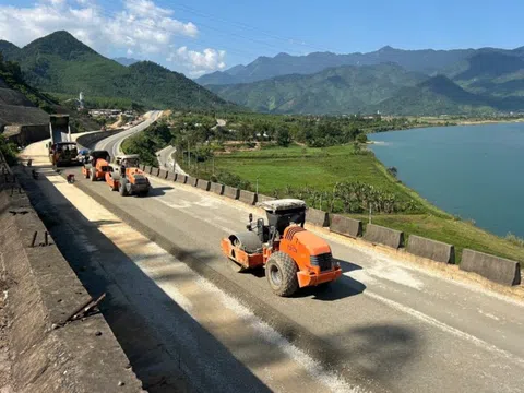 Dự án cao tốc La Sơn - Hòa Liên 3.000 tỷ đồng: Thần tốc thi công để kịp thông xe trong tháng 1