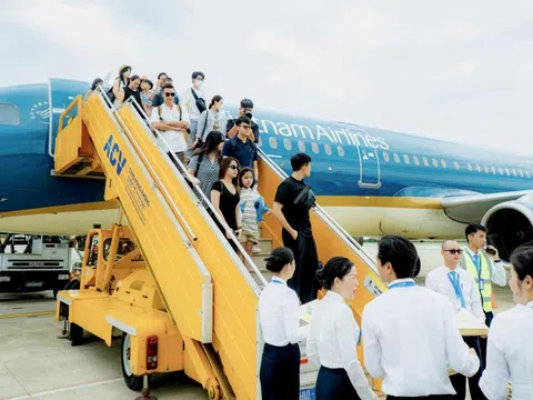 21,5 triệu khách quốc tế và cú bứt tốc từ chính sách visa