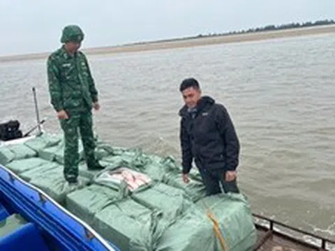 Thu giữ 1,2 tấn thịt vịt đông lạnh không rõ nguồn gốc