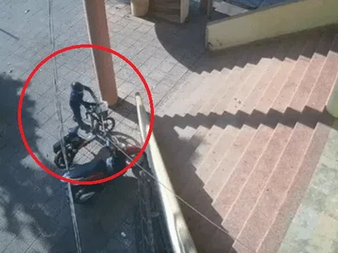 Người phụ nữ bị kẻ gian trộm 800 tờ vé số và thẻ cào trúng thưởng