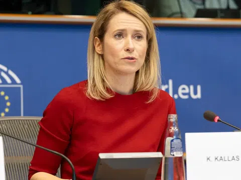 EU lo vấn đề Greenland với ông Trump làm sao nhãng vấn đề Ukraine, khiến châu Âu và Mỹ nghèo hơn