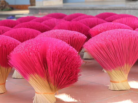 Giữ mùi hương Tết ở làng hương trăm năm Đông Khê
