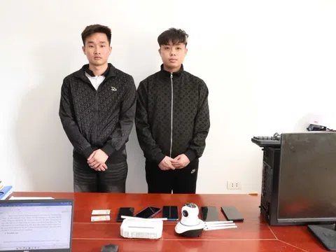 Bắt 2 đối tượng lừa hàng trăm người mua vé xe Tết qua mạng