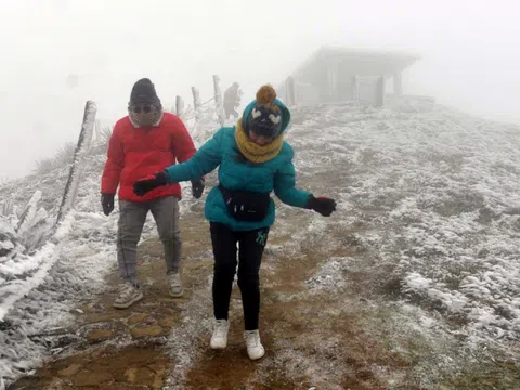 Nhiệt độ giảm sâu, chênh lệch ngày đêm lớn: Chuyên gia y tế chỉ ra những nguy cơ sức khỏe dễ bị bỏ qua