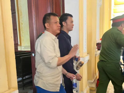 Thủ đoạn của Giám đốc vận chuyển trái phép gần 13.000 tỷ đồng qua biên giới