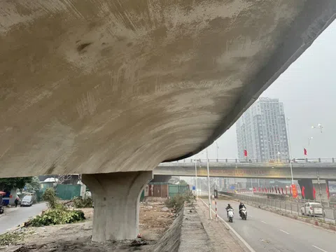 Hoàn thiện công tác sửa chữa đường dẫn cầu Vĩnh Tuy sau sự cố cháy bãi xe