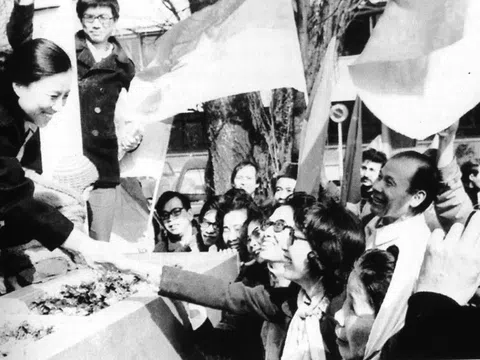 Hiệp định Paris: 'Trận địa lòng dân' giữa kinh đô ánh sáng