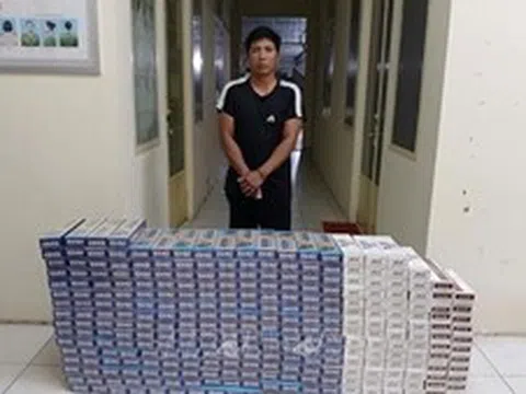 Bắt quả tang đối tượng vận chuyển thuốc lá điếu nhập lậu
