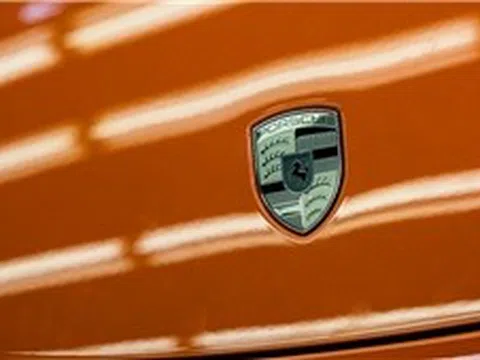 Hàng trăm xe Porsche tại Nga bất ngờ gặp sự cố, không vận hành được