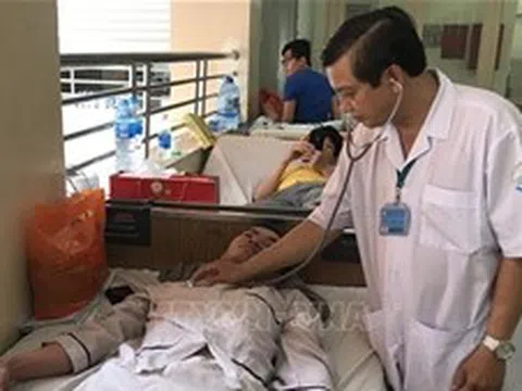 Ca bệnh sốt xuất huyết tăng nhanh, bệnh viện quá tải