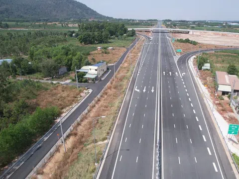 Cao tốc Biên Hòa-Vũng Tàu tăng tốc về đích trước Tết