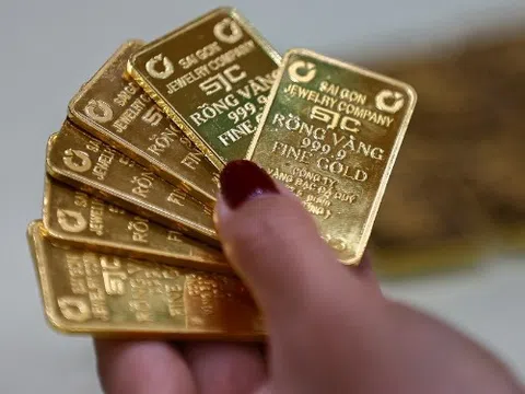 Giá vàng giảm mạnh và những cảnh báo